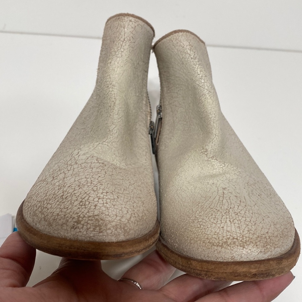 Frye Carson Piping Booties Off White Cream Distressed Color - Picture 17 of 17